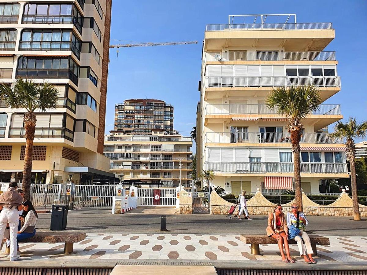 First Line Apartment With 3 Bedrooms And Seaviews Benidorm Exterior foto