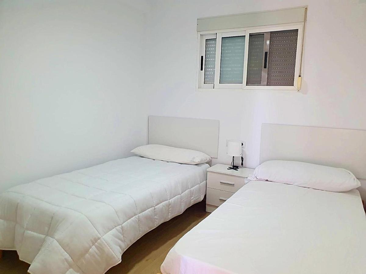 First Line Apartment With 3 Bedrooms And Seaviews Benidorm Exterior foto